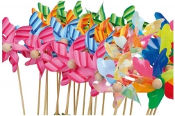 Morisca de vânt din lemn pentru copii SMALL FOOT