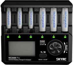 Încărcător inteligent AA/AAA SkyRC cu regenerare și USB QC 3.0