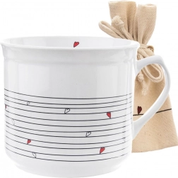 Cană ceramică albă cu inimioare 650 ml cu săculeț din bumbac