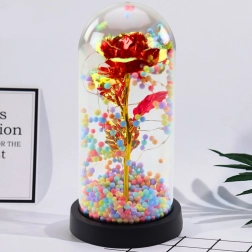 Trandafir etern în cupolă cu iluminare LED și bile colorate roșu