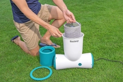 Pompă de filtrare cu skimmer BESTWAY FlowClear Skimatic 3974 l/h + filtru de rezervă