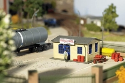 Piko Hobby magazin de uleiuri Günther – kit H0