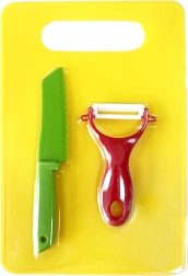 Set de bucătărie pentru copii – tocător, cuțit și curățător (3 piese)