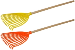 Greblă pentru copii LENA pentru frunze cu mâner din lemn 60 cm - 1 bucată