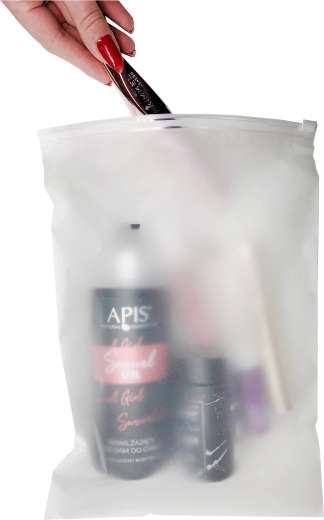 Organizare clară a cosmeticelor și articolelor de toaletă