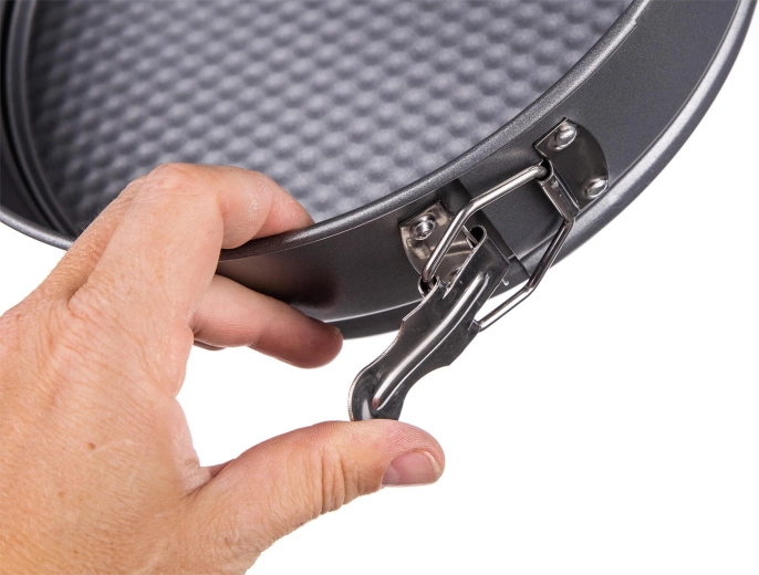 Scoatere ușoară datorită clemei laterale