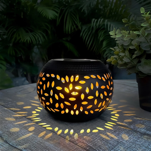 Lampă decorativă solară cu efect de flacără
