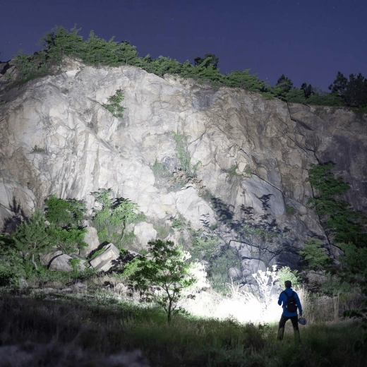 Lanternă de buzunar OLIGHT Seeker 4 Mini Red cu lumină UV și albă