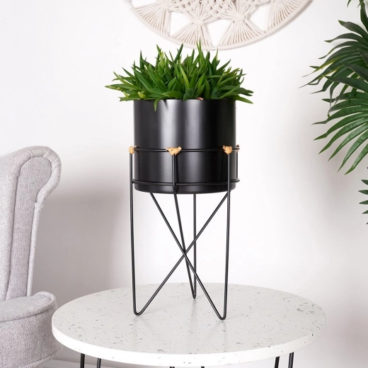 Finisaj elegant negru mat