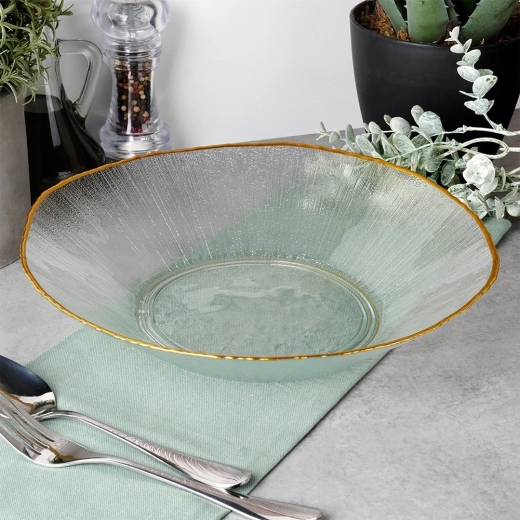 Formă lată și puțin adâncă pentru servire ușoară