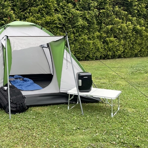 Ideală sub cort și pentru camping