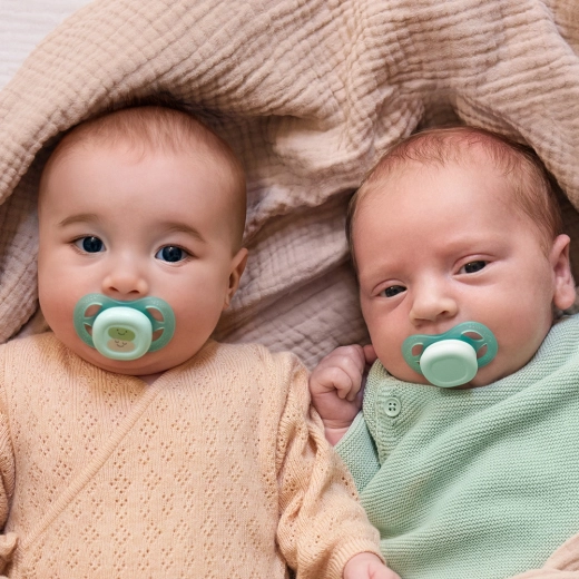 Compactă și ușoară pentru nou-născuți