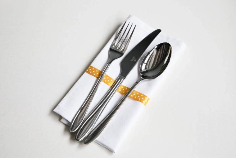 Inox lustruit cu strălucire elegantă