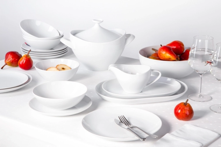 Set complet pentru 6 persoane (24 de piese)