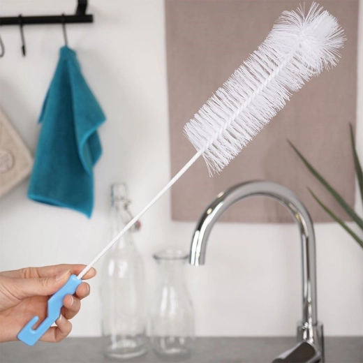 Atinge cu ușurință gâturile înguste