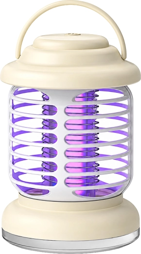 Lumina UV atrage insectele zburătoare