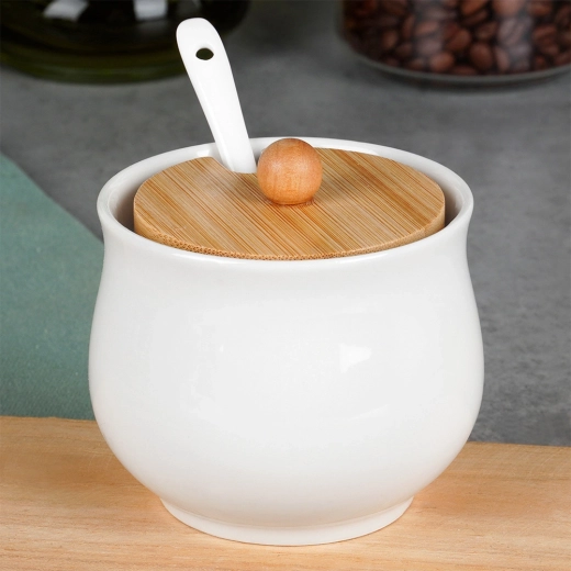 Stil care se evidențiază pe orice masă