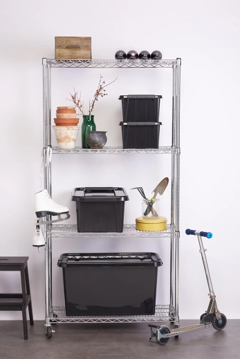 Ordine pe raft și pe roți