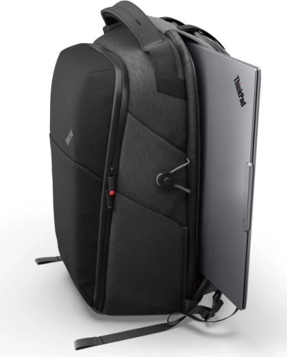 Spațiu pentru laptop de 16" și organizare inteligentă
