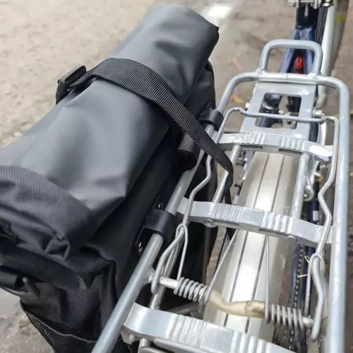 Fixare stabilă pe portbagajul spate