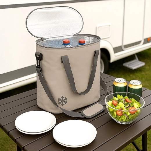 Volum mare de 30 l pentru provizii pentru toată ziua