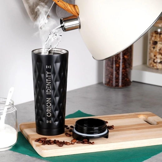 Izolație în vid cu perete dublu