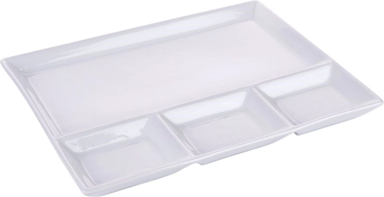 Servire clară în 4 secțiuni