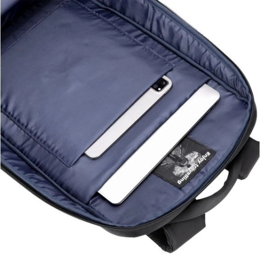 Depozitare sigură pentru laptop de 15,6″