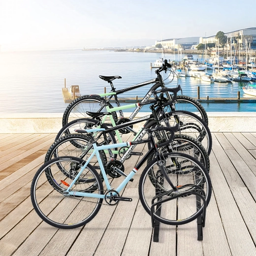 Capacitate pentru 4 biciclete care economisește spațiul