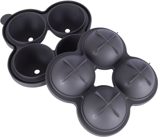 Patru bile de gheață perfect rotunde