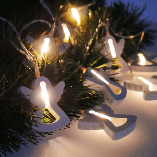 Șir luminos LED cu îngerași din lemn pe baterii, 10 LED-uri