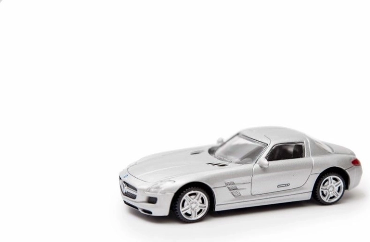 Scara 1:43 și lungime compactă cca 11 cm