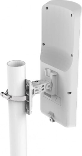 Router integrat cu putere de până la 30 dBm