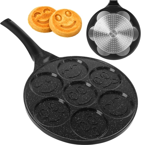 Șapte clătite odată cu fețe zâmbitoare