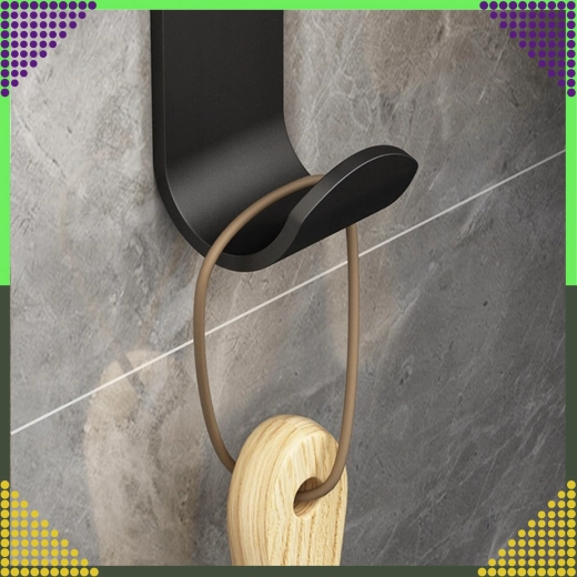 Cârlig practic pentru accesorii