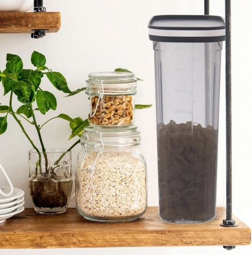 Control precis datorită scalei integrate