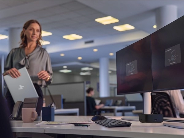 Conectare printr-un singur cablu și alimentare de până la 100 W