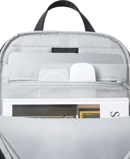 Organizare clară și compartiment pentru laptop