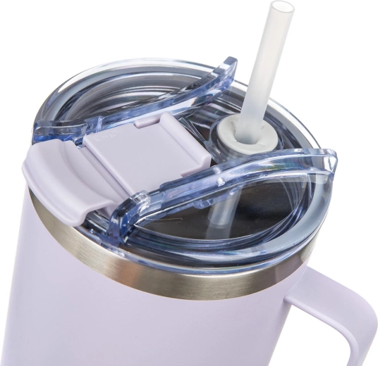 Două moduri de băut: cu pai sau prin gura de scurgere