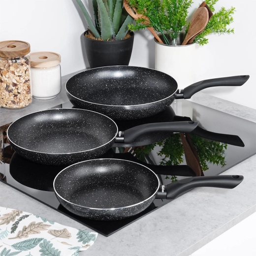 Universal pentru toate tipurile de plite