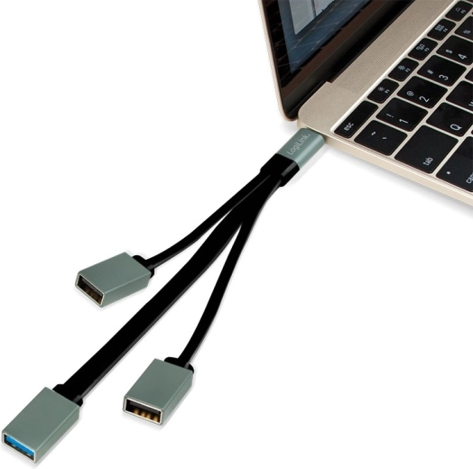 Conectați până la 3 dispozitive USB‑A la USB‑C