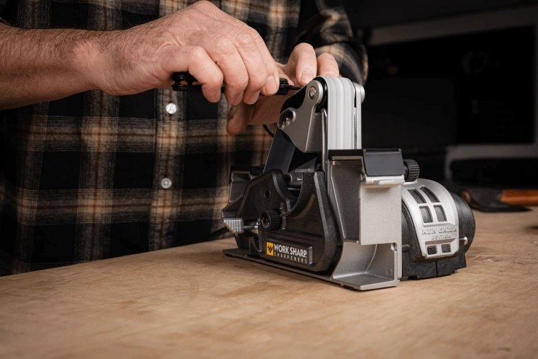 Trei profiluri convexe ale tăișului