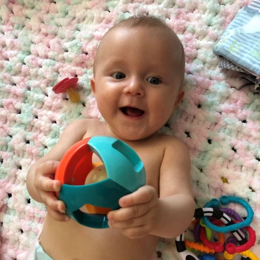 Zornăit distractiv și stimulare a simțurilor