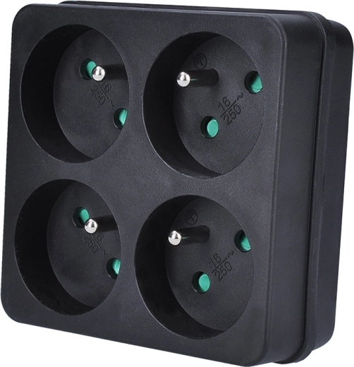 4 prize într-un format compact