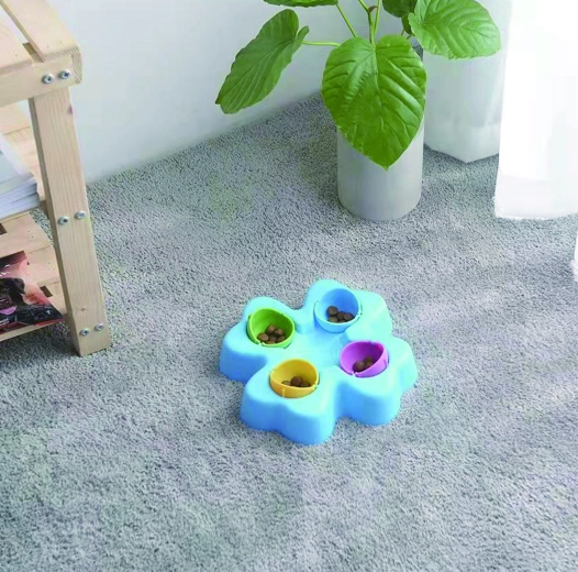 Jucărie educativă interactivă pentru câini și pisici