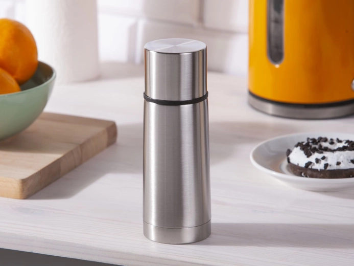 Volum compact de 350 ml pentru deplasări