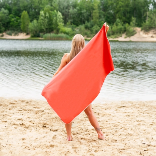 Însoțitor ușor pentru apă și călătorii