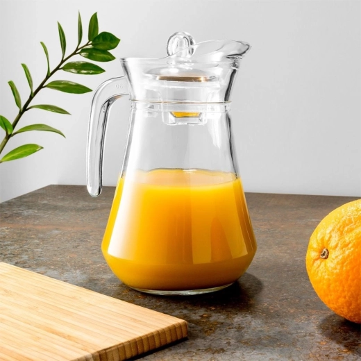 Sticlă elegantă pentru orice masă