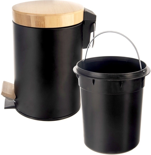 Recipient interior detașabil pentru golire ușoară