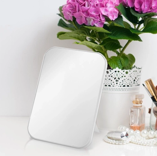 Reflexie clară pentru machiaj precis